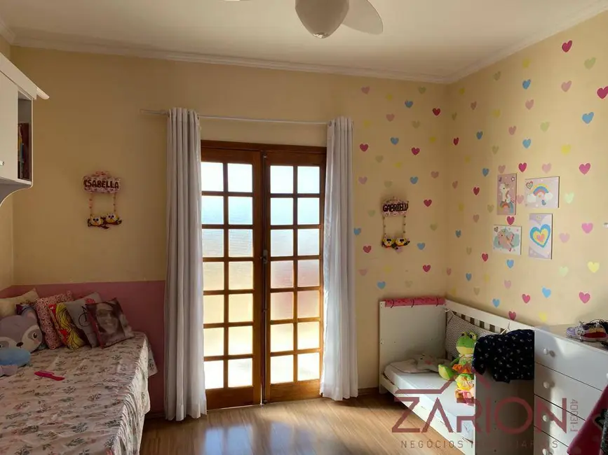 Foto 5 de Casa com 3 quartos à venda, 300m2 em Campos Elíseos, Taubate - SP