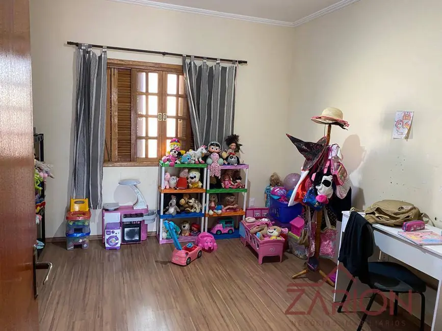 Foto 3 de Casa com 3 quartos à venda, 300m2 em Campos Elíseos, Taubate - SP