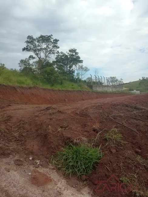 Foto 1 de Terreno / Lote à venda, 1300m2 em Jardim Continental II, Taubate - SP
