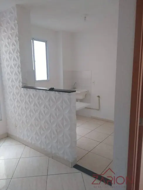 Foto 2 de Apartamento com 2 quartos para alugar, 46m2 em Parque Senhor do Bonfim, Taubate - SP