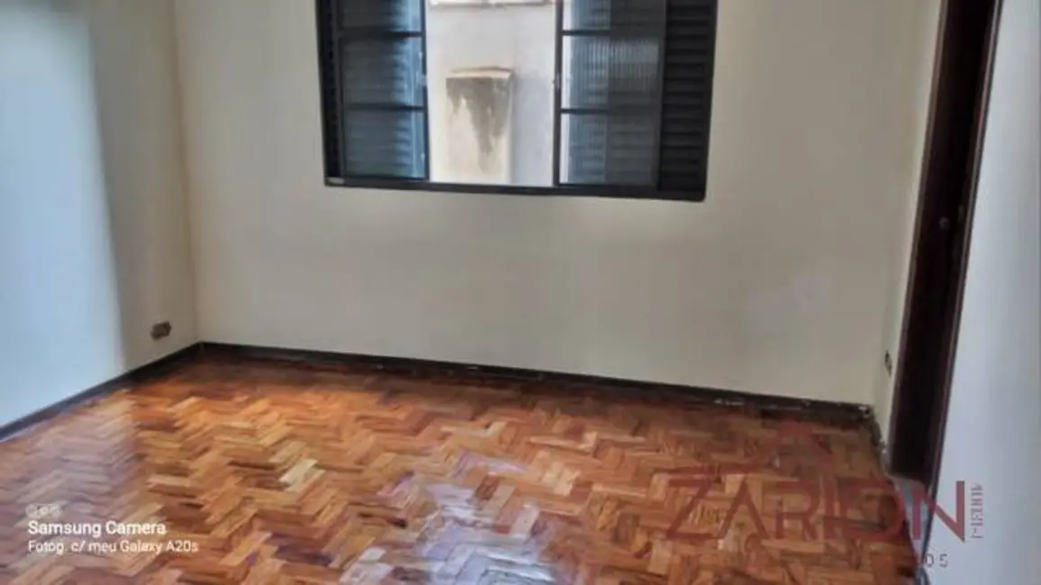 Casa com 3 quartos para alugar, 170m2 em Areão, Taubate - SP - imagem 2 Foto 2 de Casa com 3 quartos para alugar, 170m2 em Areão, Taubate - SP