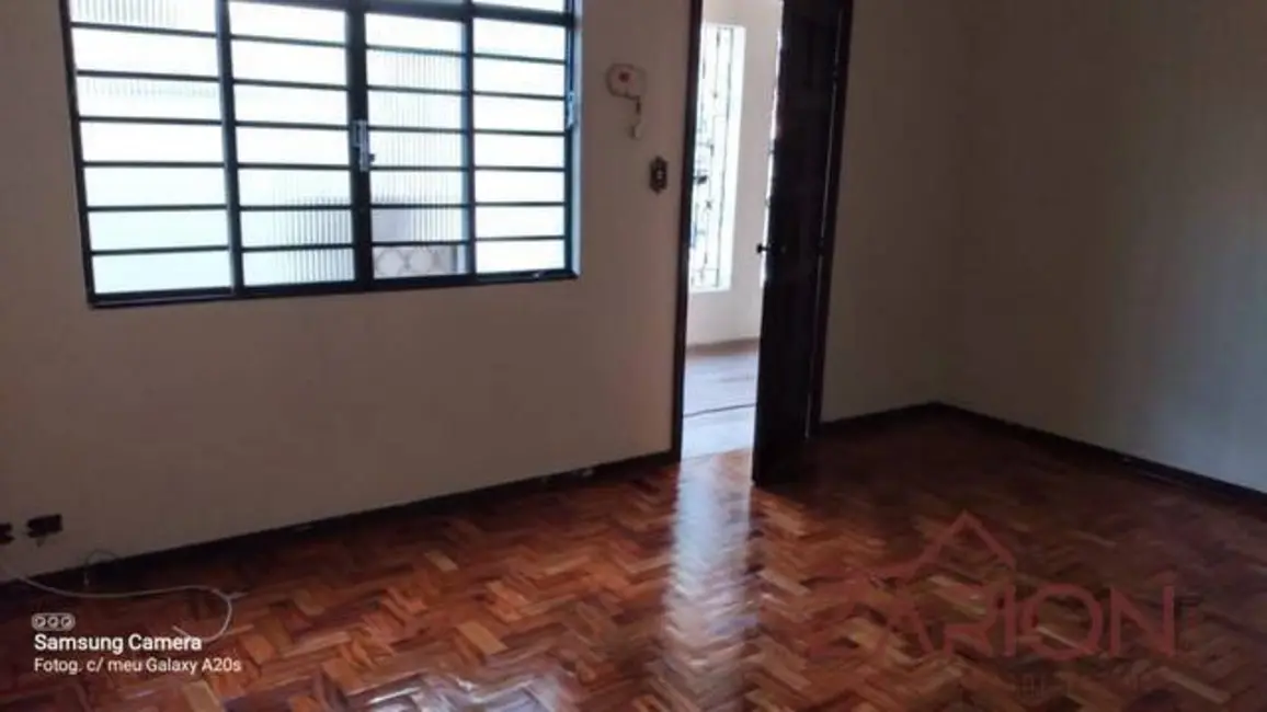 Casa com 3 quartos para alugar, 170m2 em Areão, Taubate - SP - imagem 3 Foto 3 de Casa com 3 quartos para alugar, 170m2 em Areão, Taubate - SP