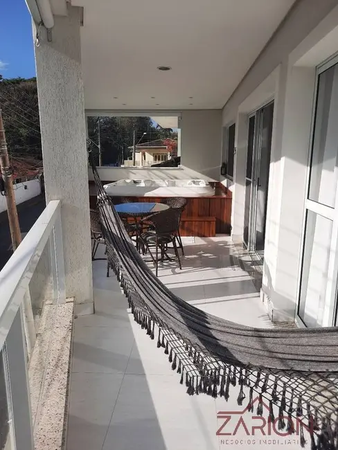 Casa com 3 quartos para alugar, 340m2 em Centro, Tremembe - SP - imagem 4 Foto 4 de Casa com 3 quartos para alugar, 340m2 em Centro, Tremembe - SP