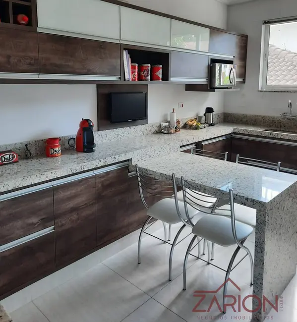 Casa com 3 quartos para alugar, 340m2 em Centro, Tremembe - SP - imagem 6 Foto 6 de Casa com 3 quartos para alugar, 340m2 em Centro, Tremembe - SP