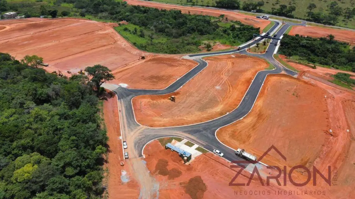 Foto 3 de Terreno / Lote à venda, 100000m2 em Barreiro, Taubate - SP