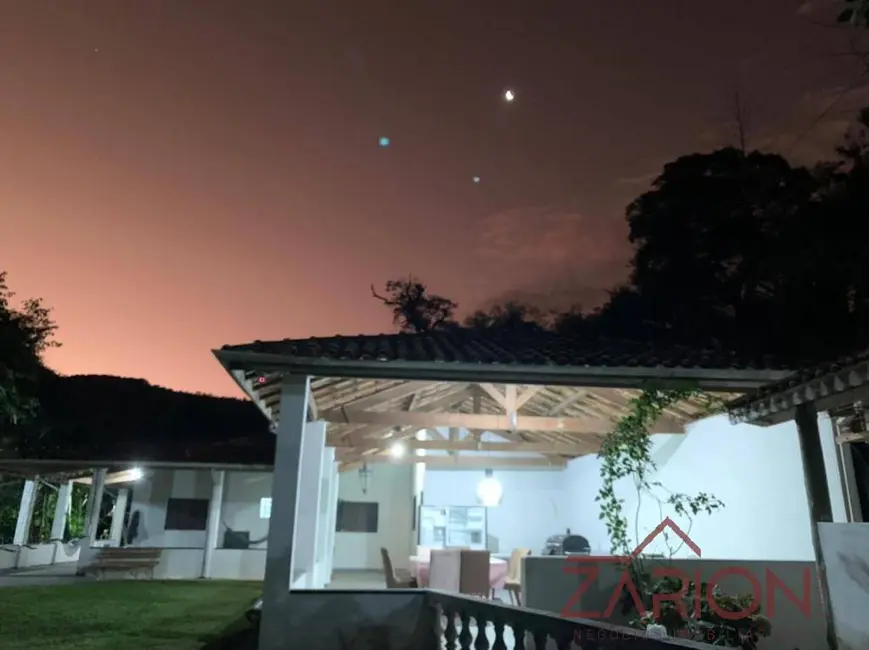 Foto 1 de Sítio / Rancho com 3 quartos à venda, 300m2 em Registro, Taubate - SP