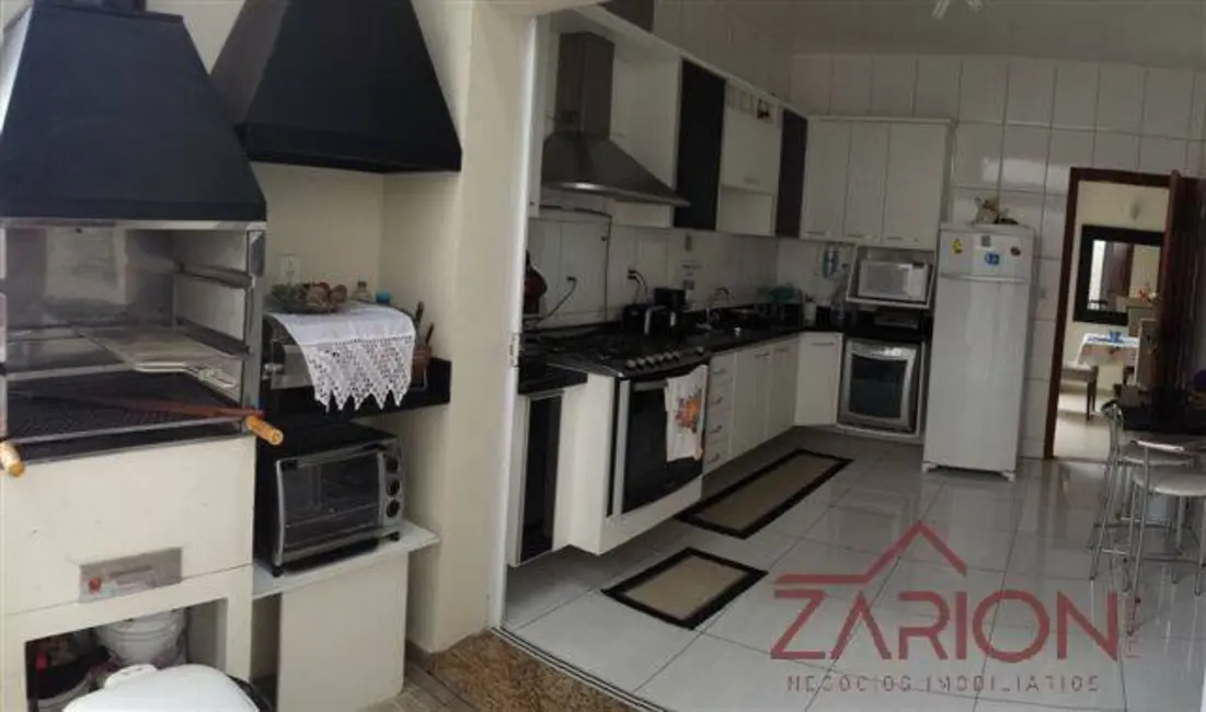 Casa com 3 quartos à venda, 160m2 em Tremembe - SP - imagem 2 Foto 2 de Casa com 3 quartos à venda, 160m2 em Tremembe - SP