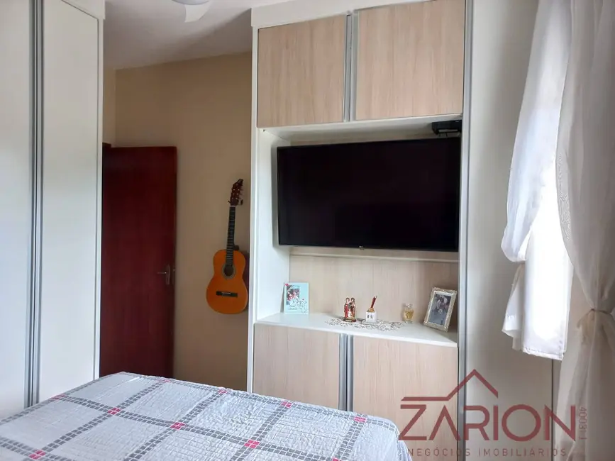 Foto 2 de Apartamento com 2 quartos para alugar, 56m2 em Jardim Gurilândia, Taubate - SP