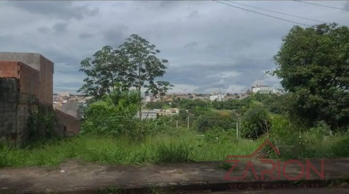 Foto 1 de Terreno / Lote à venda, 280m2 em Jardim Continental, Taubate - SP