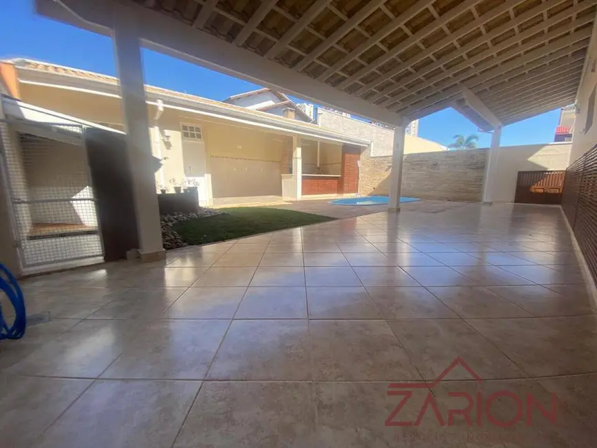 Foto 3 de Casa com 2 quartos à venda, 249m2 em Jardim das Nações, Taubate - SP