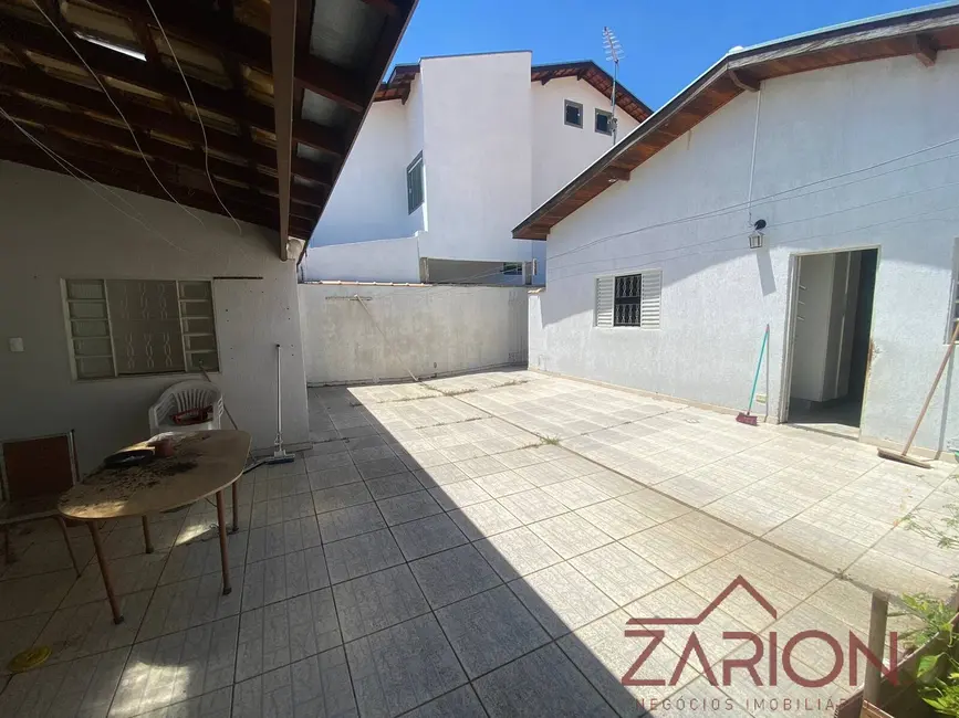 Foto 3 de Casa com 2 quartos à venda e para alugar, 100m2 em Jardim Continental II, Taubate - SP