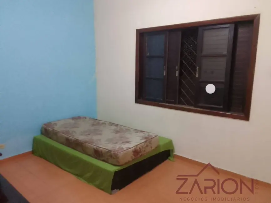 Foto 1 de Casa com 1 quarto para alugar, 25m2 em Vila São José, Taubate - SP
