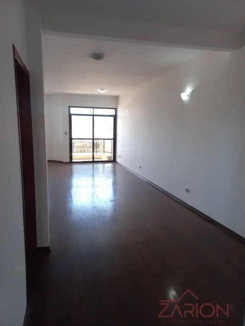 Foto 1 de Apartamento com 3 quartos à venda e para alugar, 44m2 em Centro, Taubate - SP