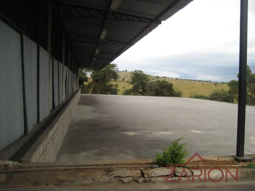 Armazém / Galpão à venda e para alugar, 5150m2 em Centro, Pindamonhangaba - SP - imagem 9 Foto 9 de Armazém / Galpão à venda e para alugar, 5150m2 em Centro, Pindamonhangaba - SP