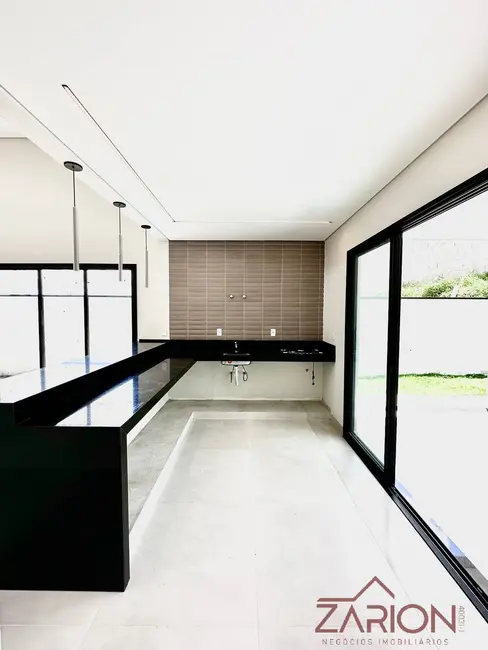 Foto 5 de Casa com 3 quartos à venda, 300m2 em Taubate - SP