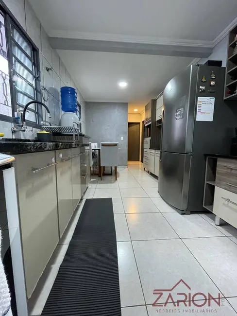 Foto 1 de Casa com 2 quartos à venda, 120m2 em Vila dos Comerciários 2, Taubate - SP