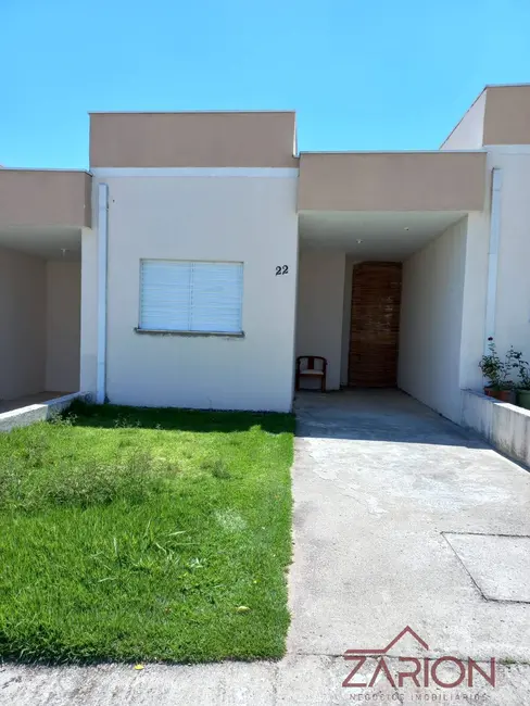 Foto 1 de Casa com 2 quartos à venda, 62m2 em Granjas Panorama, Taubate - SP