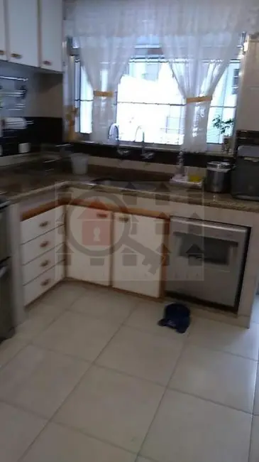 Sobrado com 3 quartos à venda, 200m2 em Parada Inglesa, São Paulo - SP - imagem 4 Foto 4 de Sobrado com 3 quartos à venda, 200m2 em Parada Inglesa, São Paulo - SP