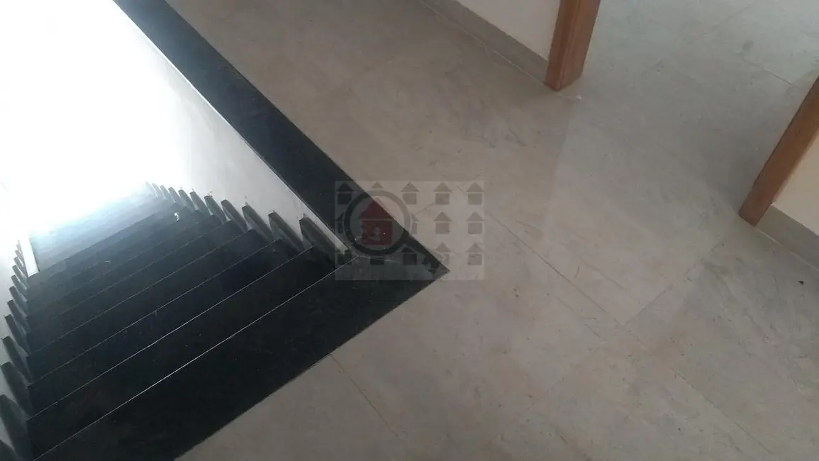 Sobrado com 3 quartos à venda em Parada Inglesa, São Paulo - SP - imagem 2 Foto 2 de Sobrado com 3 quartos à venda em Parada Inglesa, São Paulo - SP