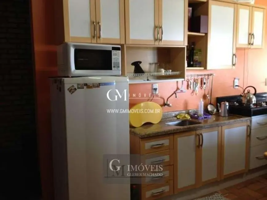 Foto 2 de Casa com 5 quartos à venda, 270m2 em Torres - RS