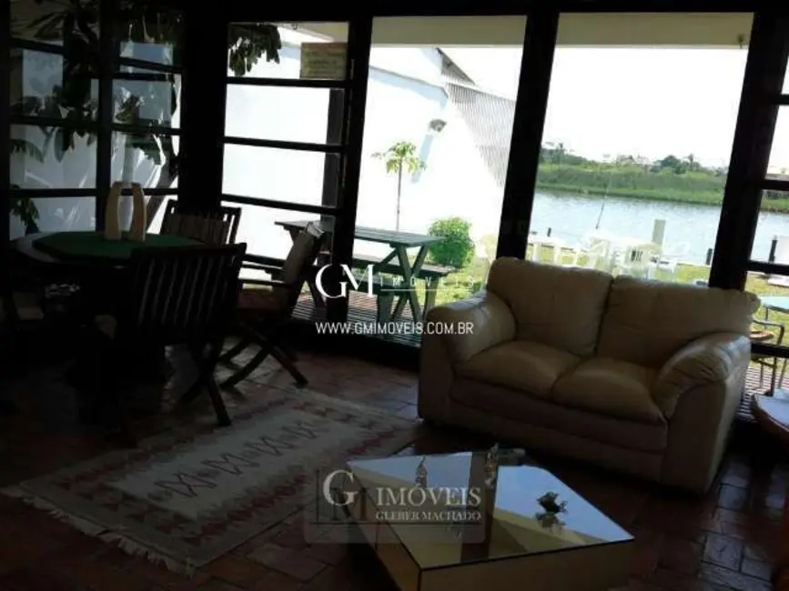 Casa com 5 quartos à venda, 270m2 em Torres - RS - imagem 7 Foto 7 de Casa com 5 quartos à venda, 270m2 em Torres - RS