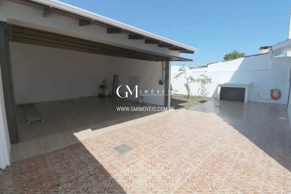 Casa com 4 quartos à venda, 260m2 em Centro, Torres - RS - imagem 5 Foto 5 de Casa com 4 quartos à venda, 260m2 em Centro, Torres - RS