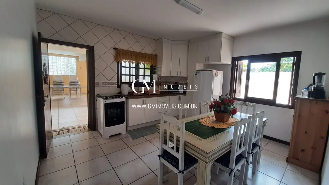 Foto 7 de Casa com 7 quartos à venda, 519m2 em Torres - RS