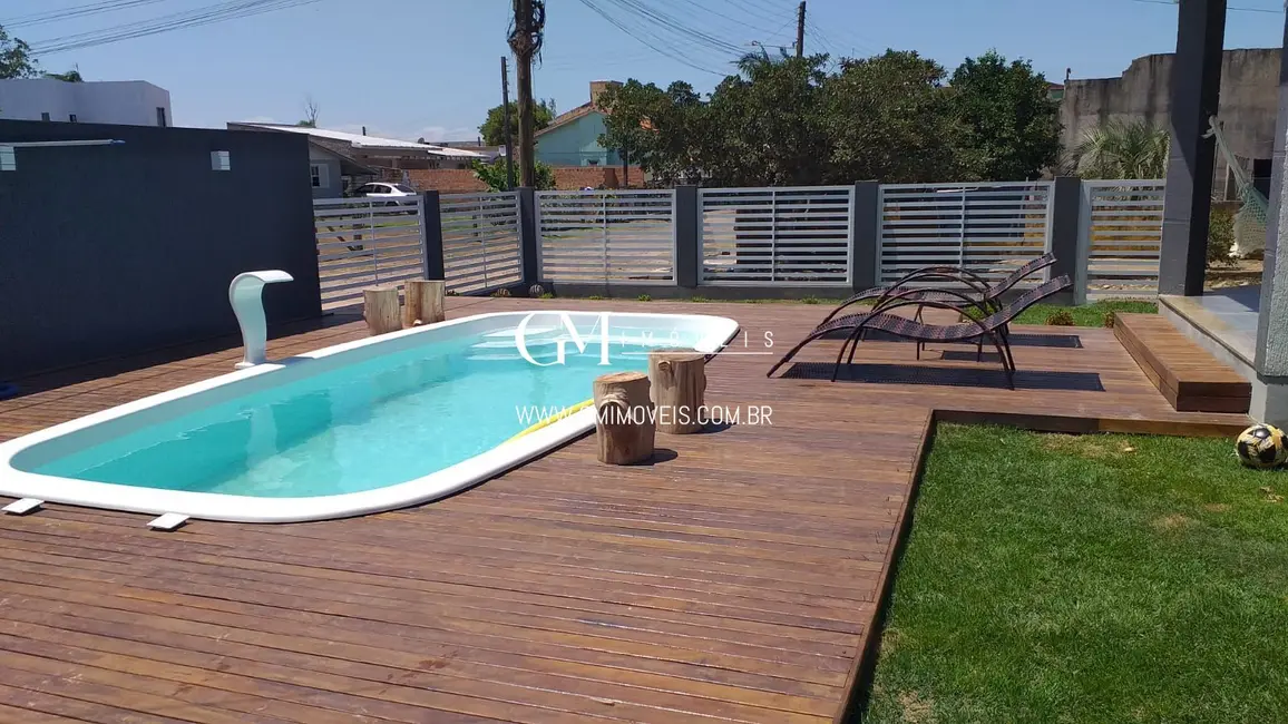 Foto 3 de Casa com 3 quartos à venda, 150m2 em Torres - RS