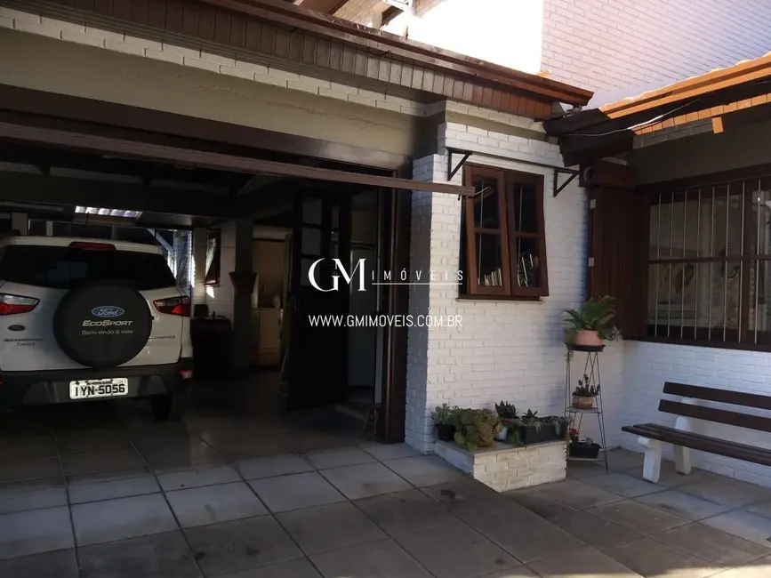 Casa com 5 quartos à venda, 252m2 em Torres - RS - imagem 5 Foto 5 de Casa com 5 quartos à venda, 252m2 em Torres - RS