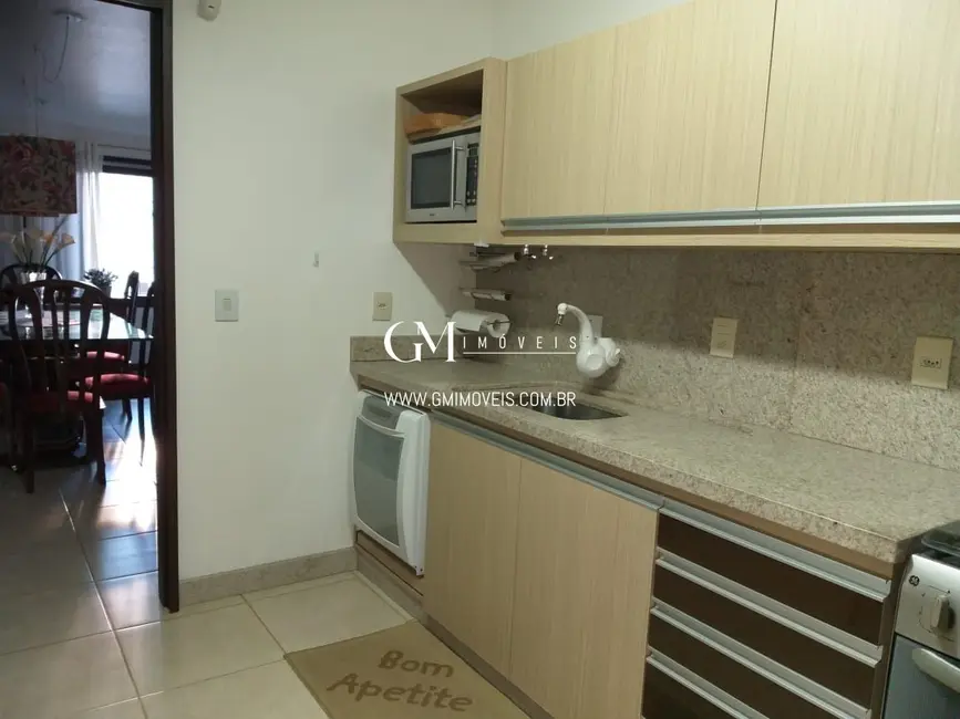 Casa com 5 quartos à venda, 252m2 em Torres - RS - imagem 7 Foto 7 de Casa com 5 quartos à venda, 252m2 em Torres - RS