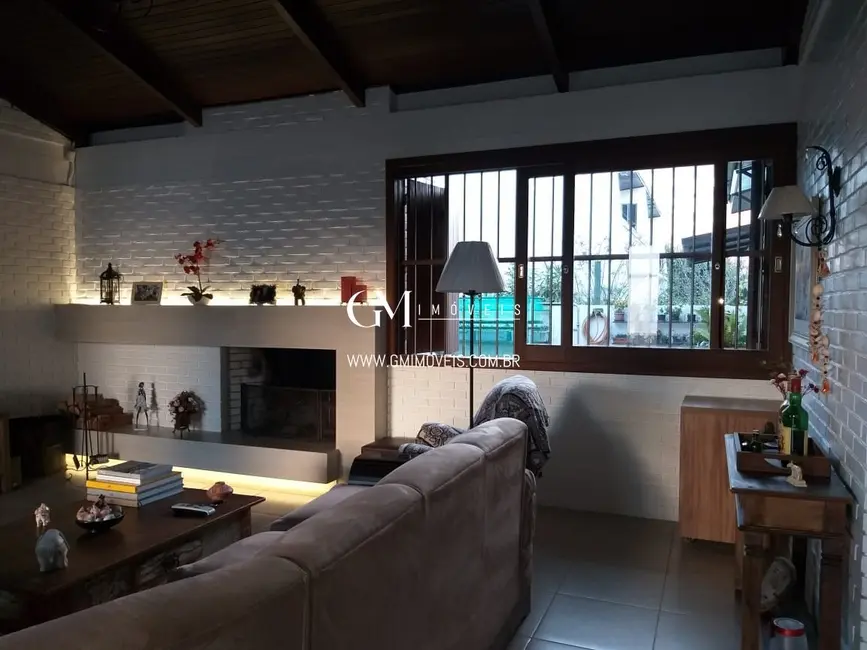 Casa com 5 quartos à venda, 252m2 em Torres - RS - imagem 9 Foto 9 de Casa com 5 quartos à venda, 252m2 em Torres - RS