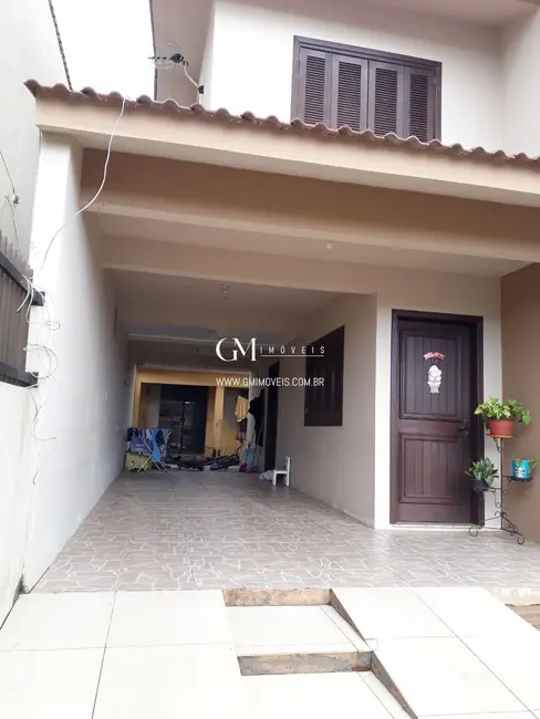 Casa com 3 quartos à venda, 190m2 em Torres - RS - imagem 2 Foto 2 de Casa com 3 quartos à venda, 190m2 em Torres - RS