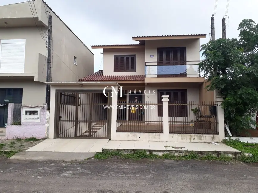 Casa com 3 quartos à venda, 190m2 em Torres - RS - imagem 1 Foto 1 de Casa com 3 quartos à venda, 190m2 em Torres - RS