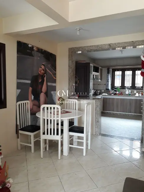 Casa com 3 quartos à venda, 190m2 em Torres - RS - imagem 8 Foto 8 de Casa com 3 quartos à venda, 190m2 em Torres - RS