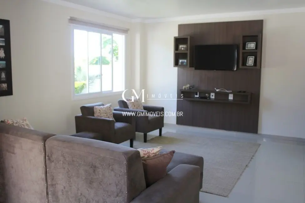 Casa com 4 quartos à venda, 190m2 em Torres - RS - imagem 3 Foto 3 de Casa com 4 quartos à venda, 190m2 em Torres - RS