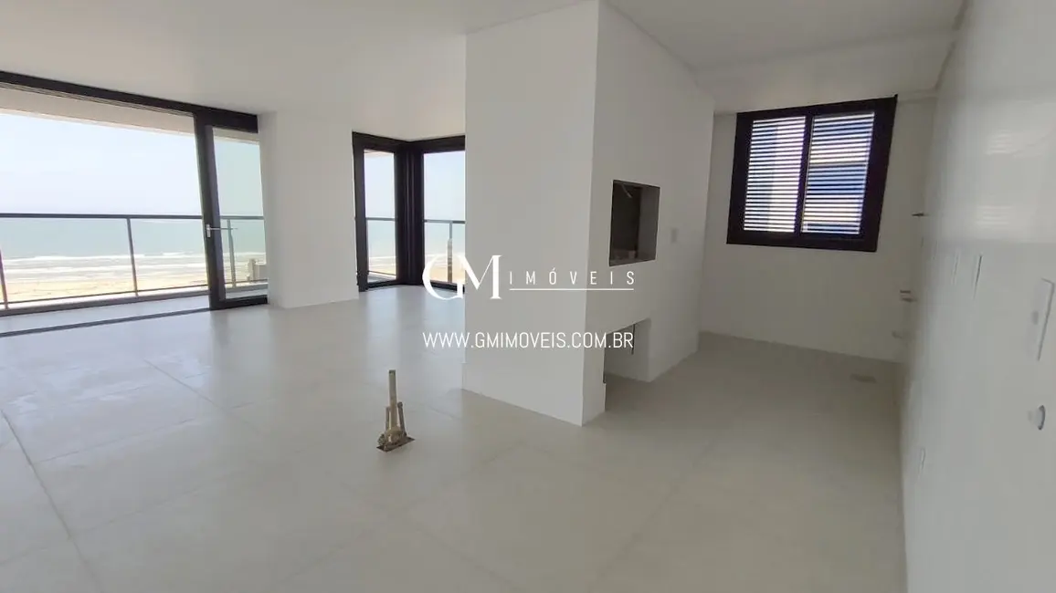 Apartamento com 4 quartos à venda, 215m2 em Torres - RS - imagem 3 Foto 3 de Apartamento com 4 quartos à venda, 215m2 em Torres - RS