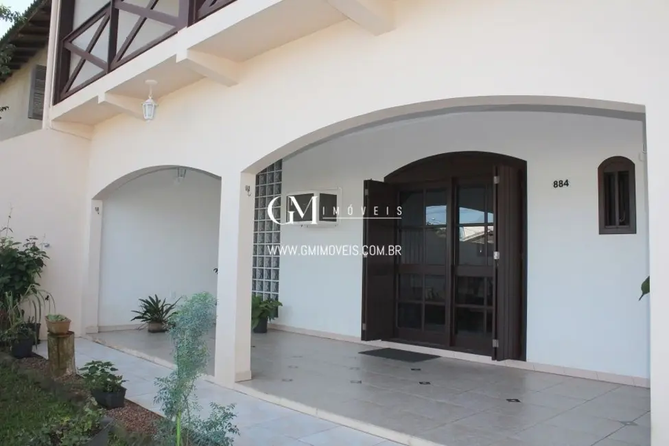 Casa com 5 quartos à venda, 300m2 em Torres - RS - imagem 4 Foto 4 de Casa com 5 quartos à venda, 300m2 em Torres - RS