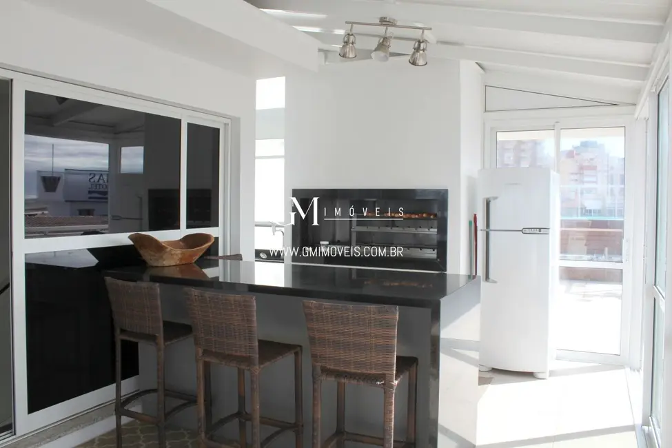 Foto 3 de Cobertura com 4 quartos à venda, 472m2 em Torres - RS