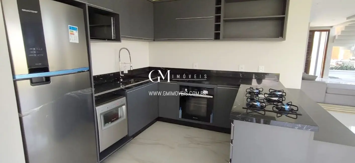 Casa de Condomínio com 4 quartos à venda, 344m2 em Torres - RS - imagem 8 Foto 8 de Casa de Condomínio com 4 quartos à venda, 344m2 em Torres - RS