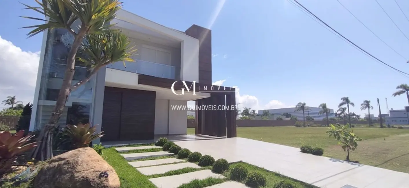 Foto 1 de Casa de Condomínio com 4 quartos à venda, 344m2 em Torres - RS