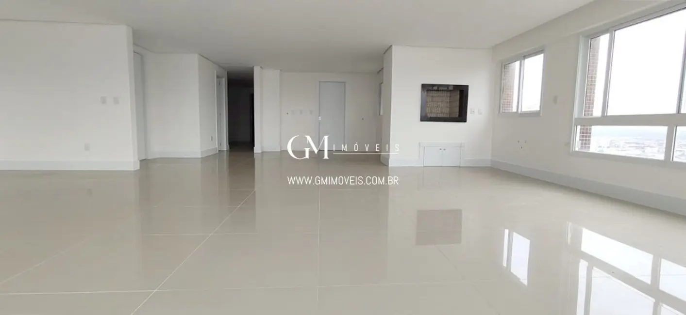 Apartamento com 4 quartos à venda, 216m2 em Torres - RS - imagem 2 Foto 2 de Apartamento com 4 quartos à venda, 216m2 em Torres - RS