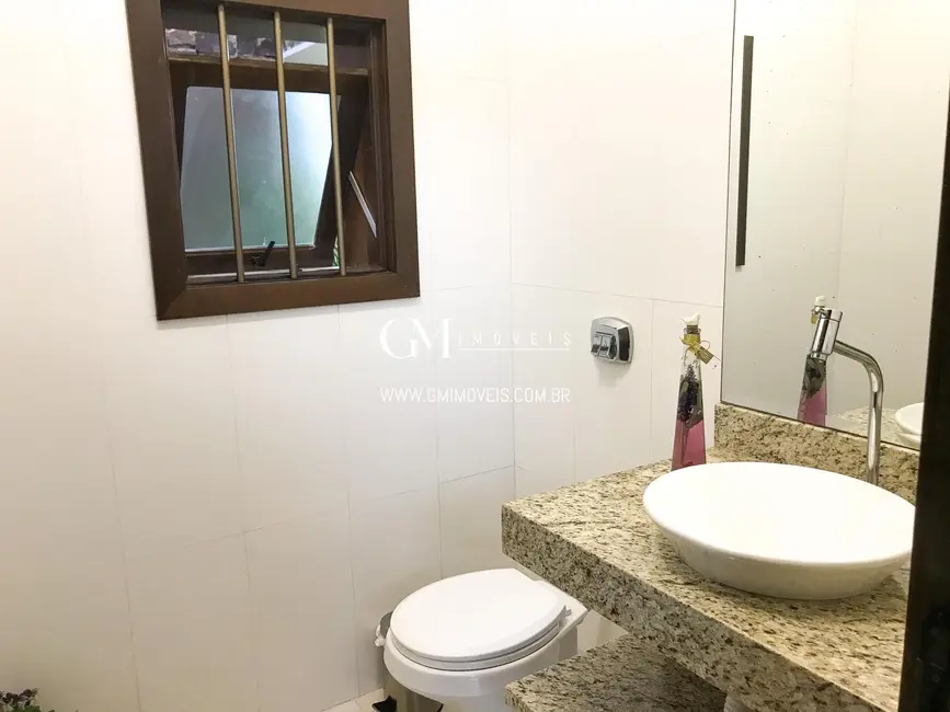 Casa com 3 quartos à venda, 227m2 em Torres - RS - imagem 7 Foto 7 de Casa com 3 quartos à venda, 227m2 em Torres - RS