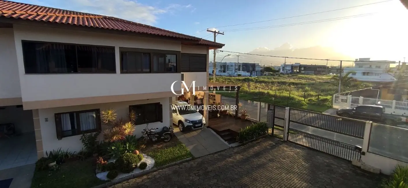 Foto 3 de Casa com 3 quartos à venda, 142m2 em Torres - RS