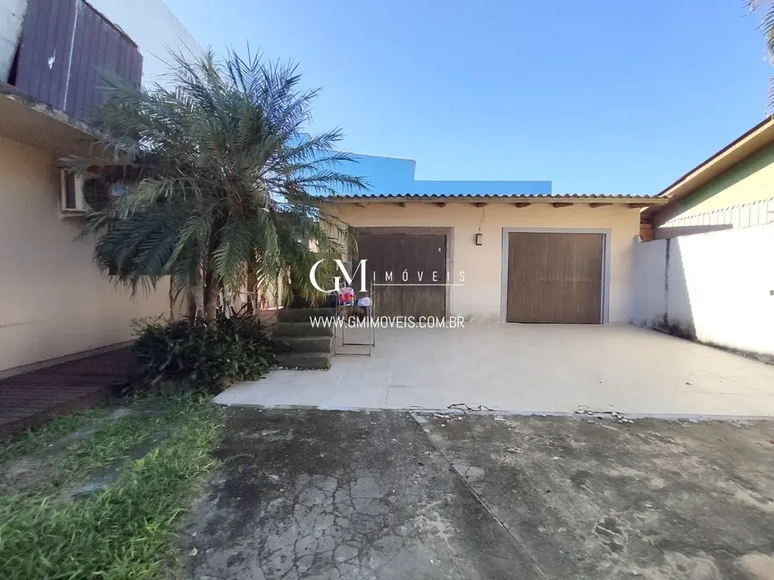 Foto 2 de Casa com 6 quartos à venda, 160m2 em Torres - RS