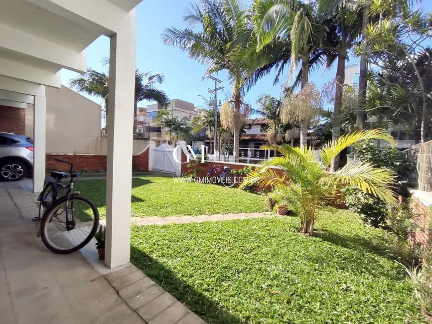 Foto 4 de Casa com 4 quartos à venda, 266m2 em Torres - RS