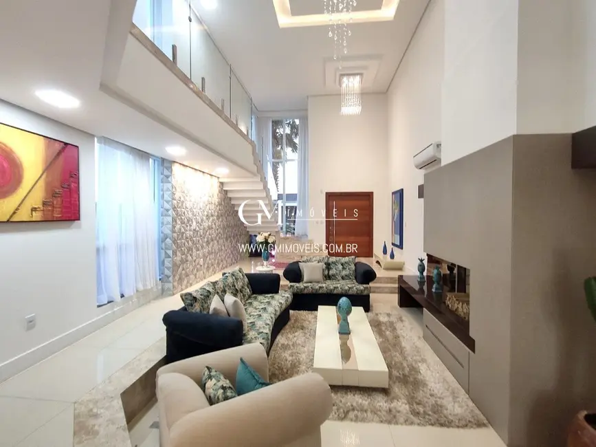 Casa de Condomínio com 5 quartos à venda, 330m2 em Torres - RS - imagem 1 Foto 1 de Casa de Condomínio com 5 quartos à venda, 330m2 em Torres - RS