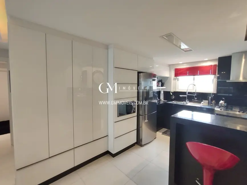 Apartamento com 3 quartos à venda, 105m2 em Centro, Torres - RS - imagem 3 Foto 3 de Apartamento com 3 quartos à venda, 105m2 em Centro, Torres - RS