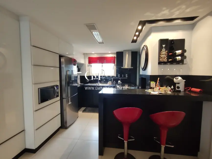 Foto 2 de Apartamento com 3 quartos à venda, 105m2 em Centro, Torres - RS