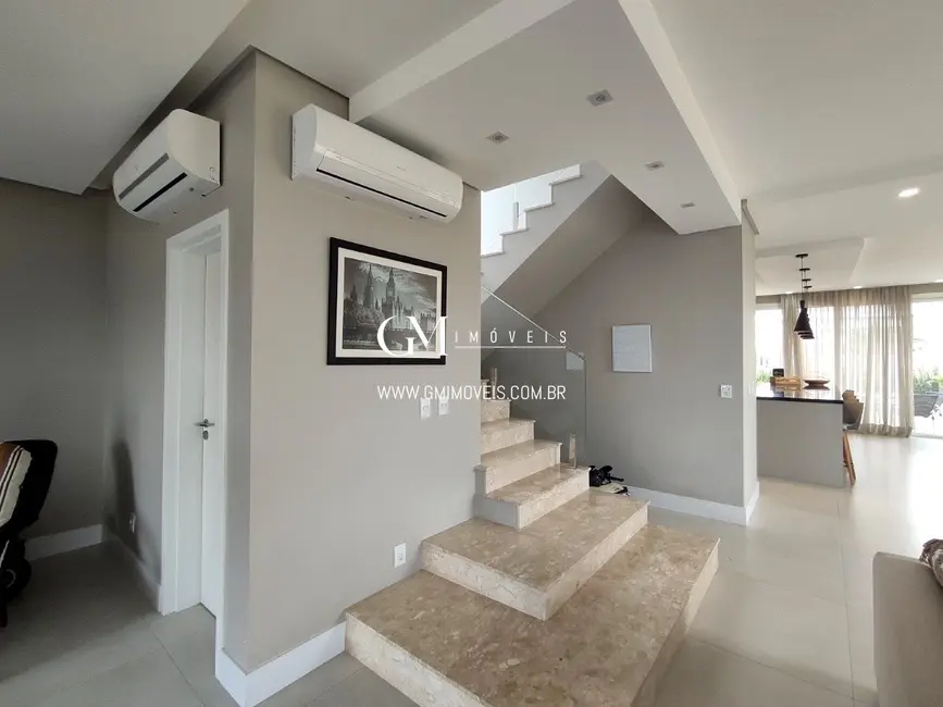 Foto 4 de Casa com 4 quartos à venda, 320m2 em Torres - RS