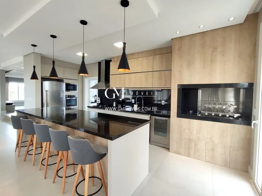 Foto 7 de Casa com 4 quartos à venda, 320m2 em Torres - RS